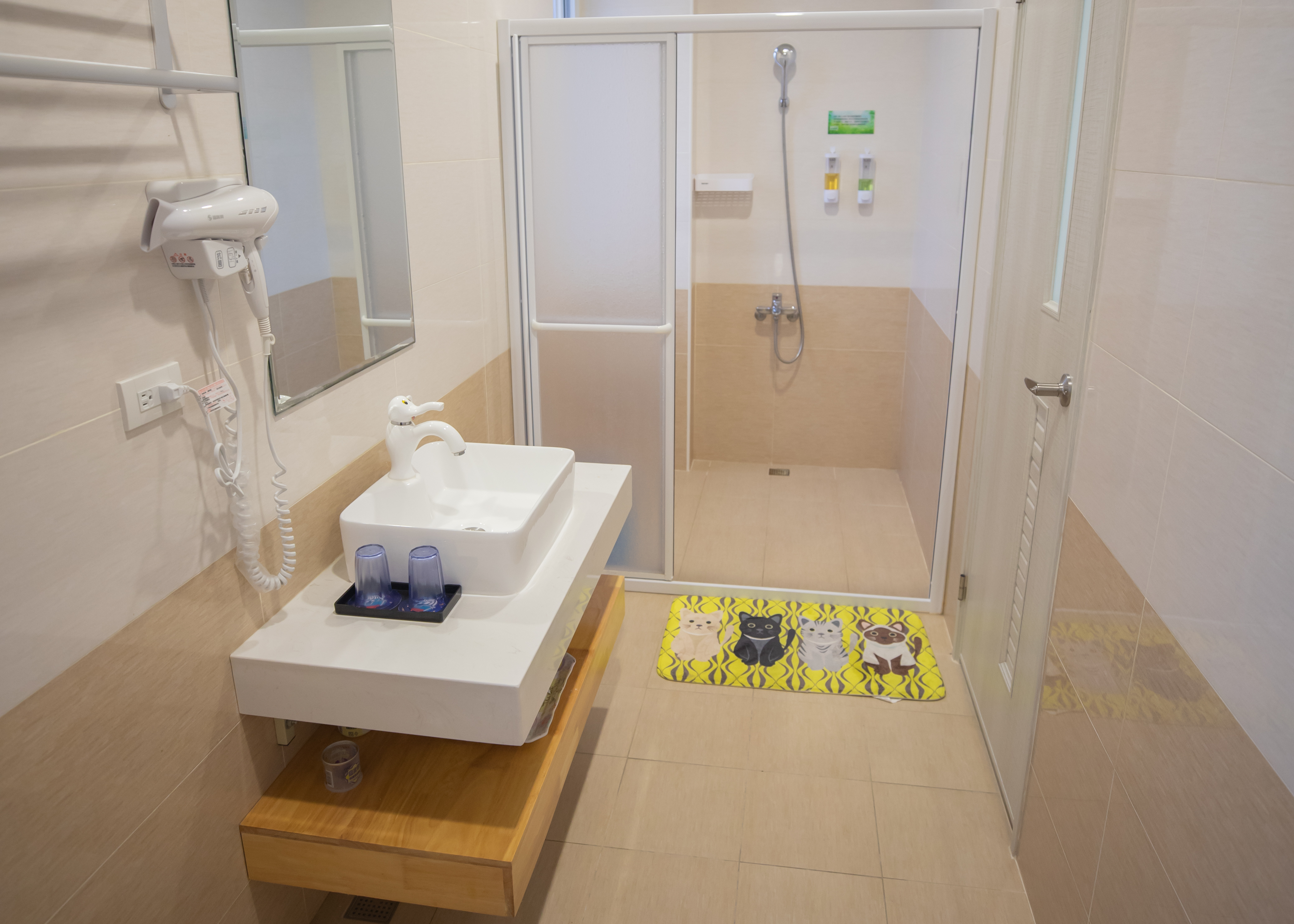 澎湖旅遊-天空藍雙人房